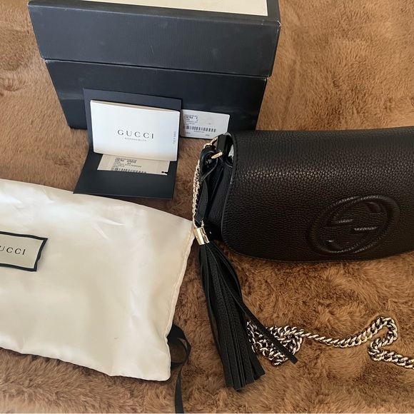 Gucci Soho Black Crossbody Bag with Chain Strap and Tassel - Picture 6 of 9